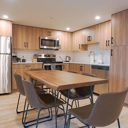 Basecamp Suites Банф Экстерьер фото