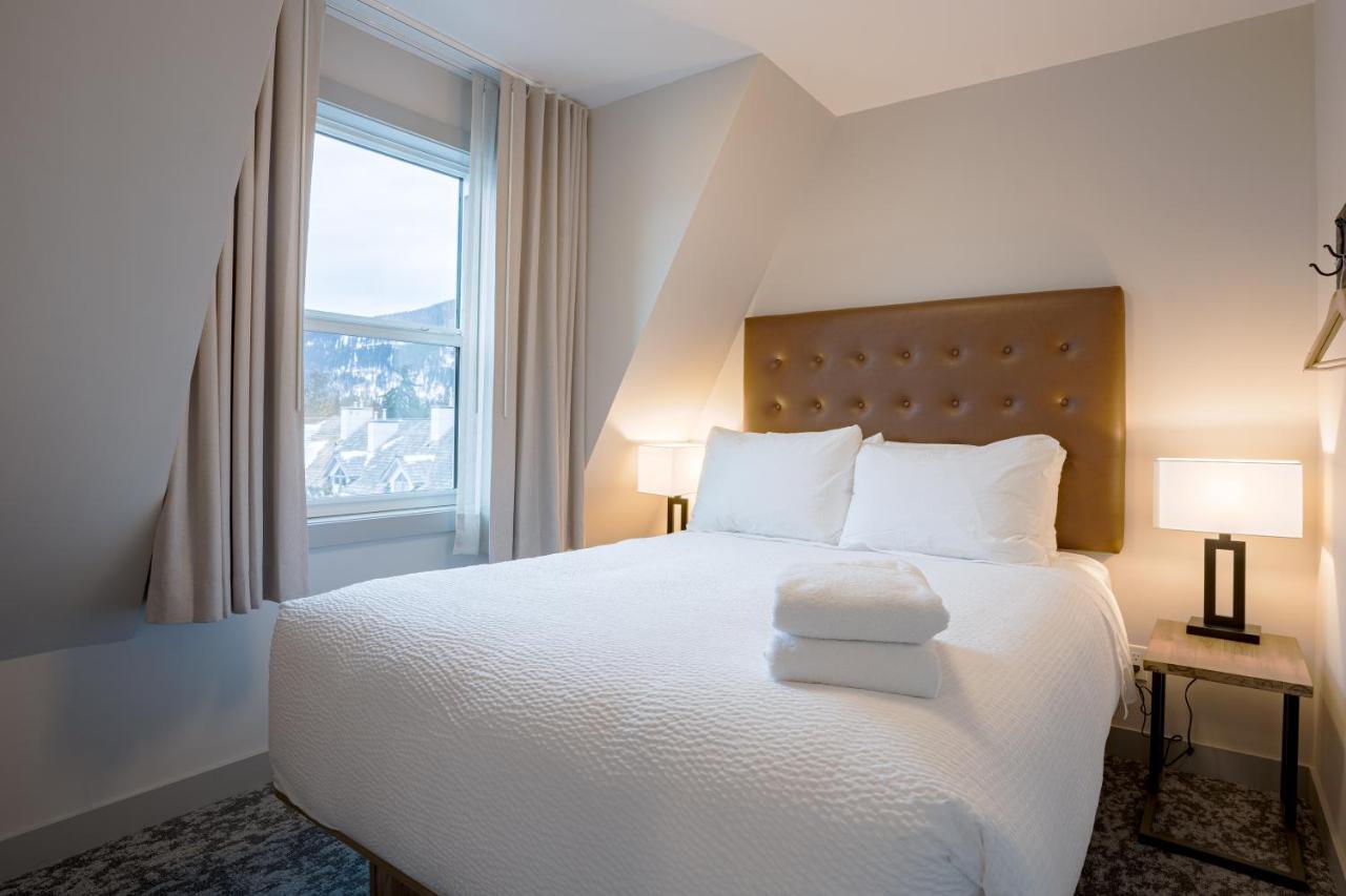Basecamp Suites Банф Экстерьер фото