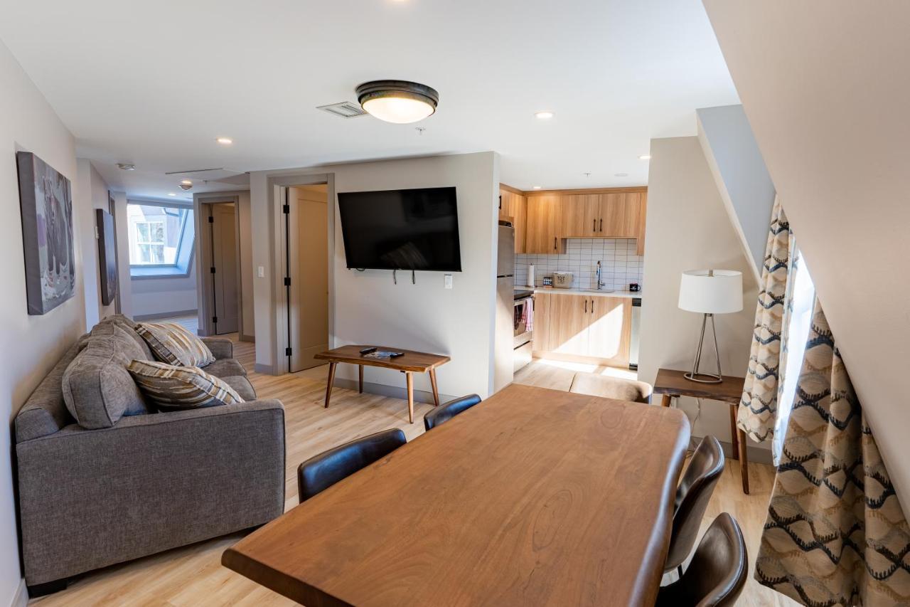 Basecamp Suites Банф Экстерьер фото